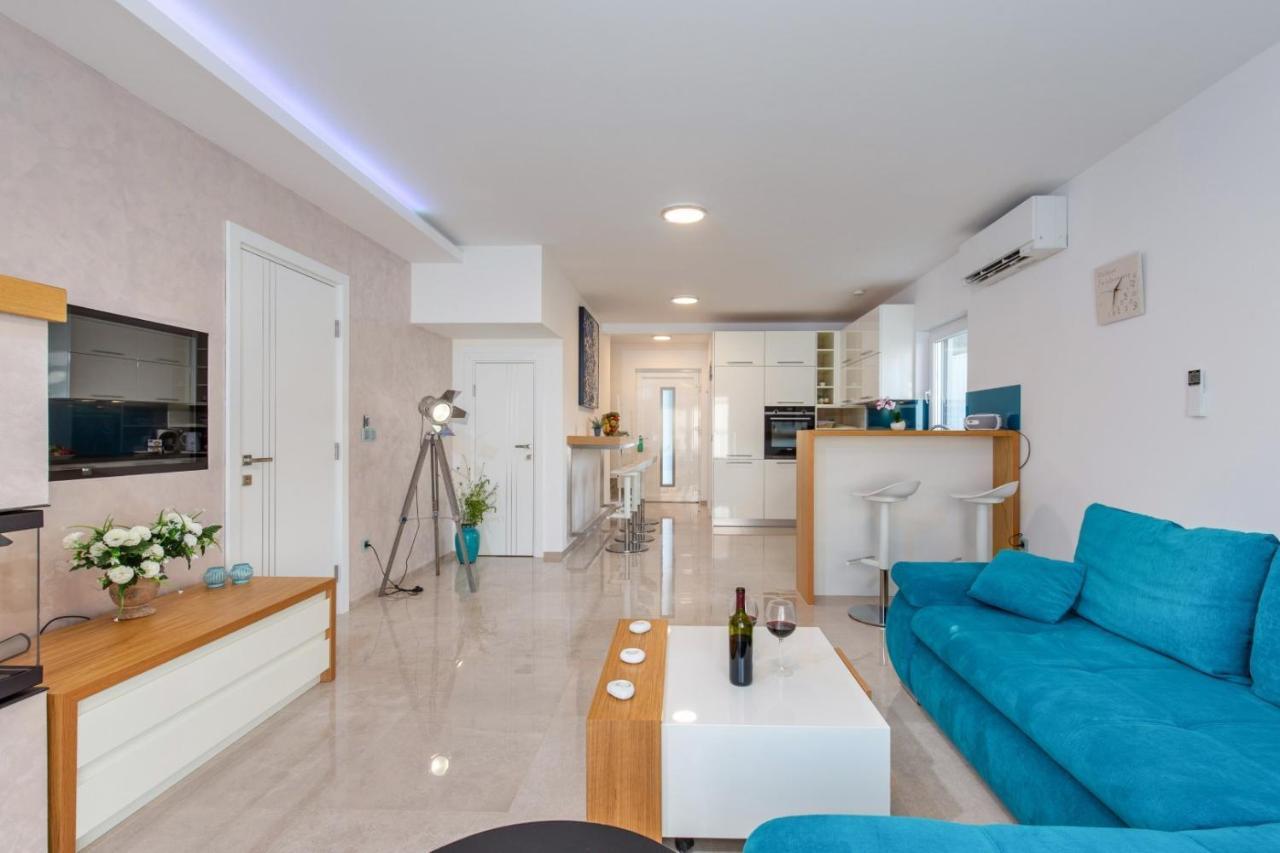 Tarari Luxury Apartment Baska  Exterior photo