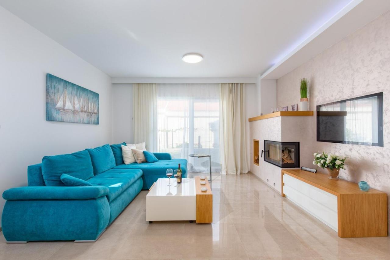 Tarari Luxury Apartment Baska  Exterior photo