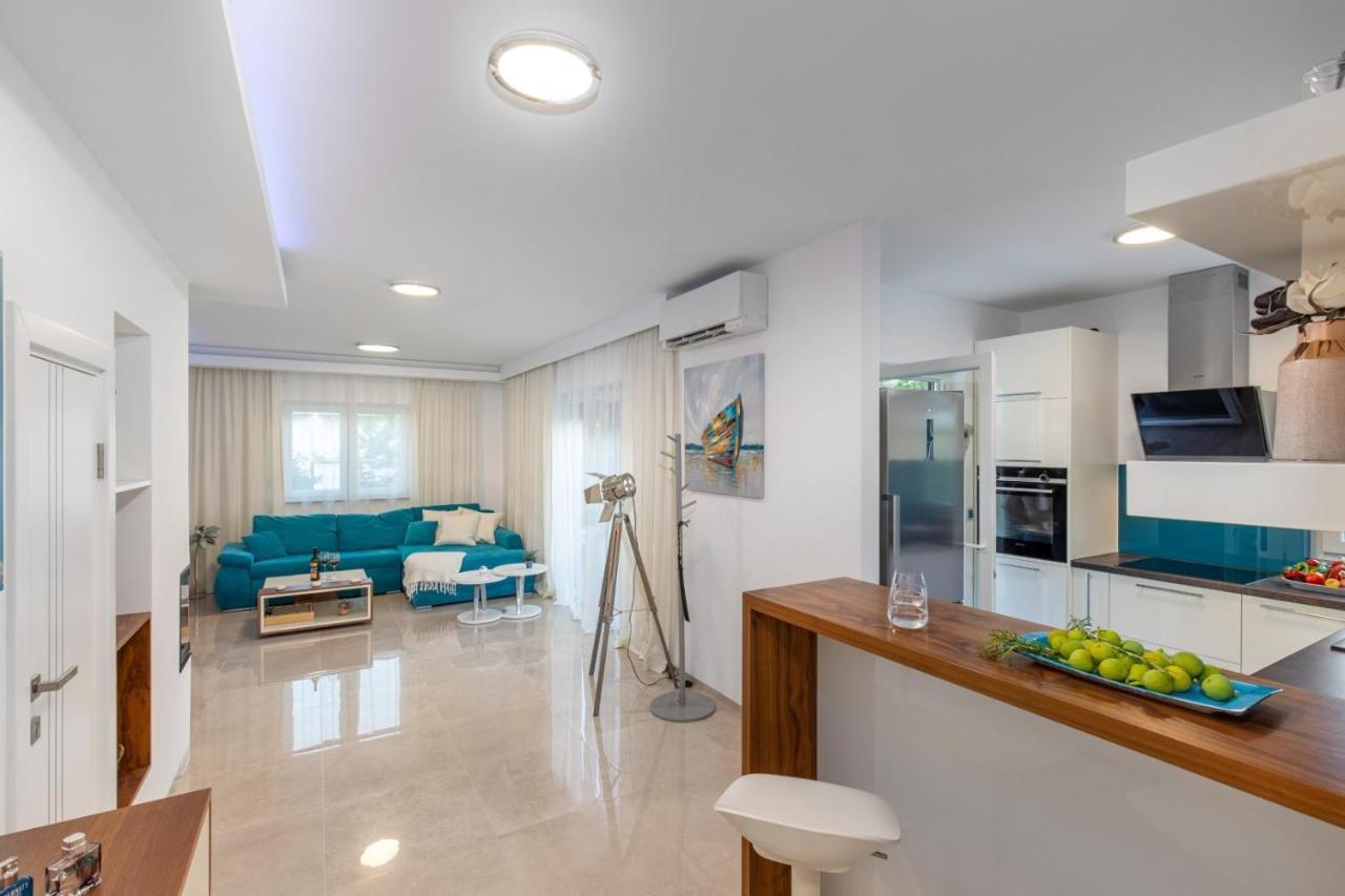 Tarari Luxury Apartment Baska  Exterior photo