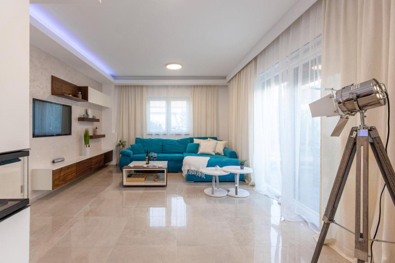 Tarari Luxury Apartment Baska  Exterior photo