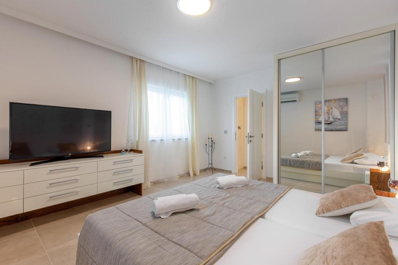 Tarari Luxury Apartment Baska  Exterior photo