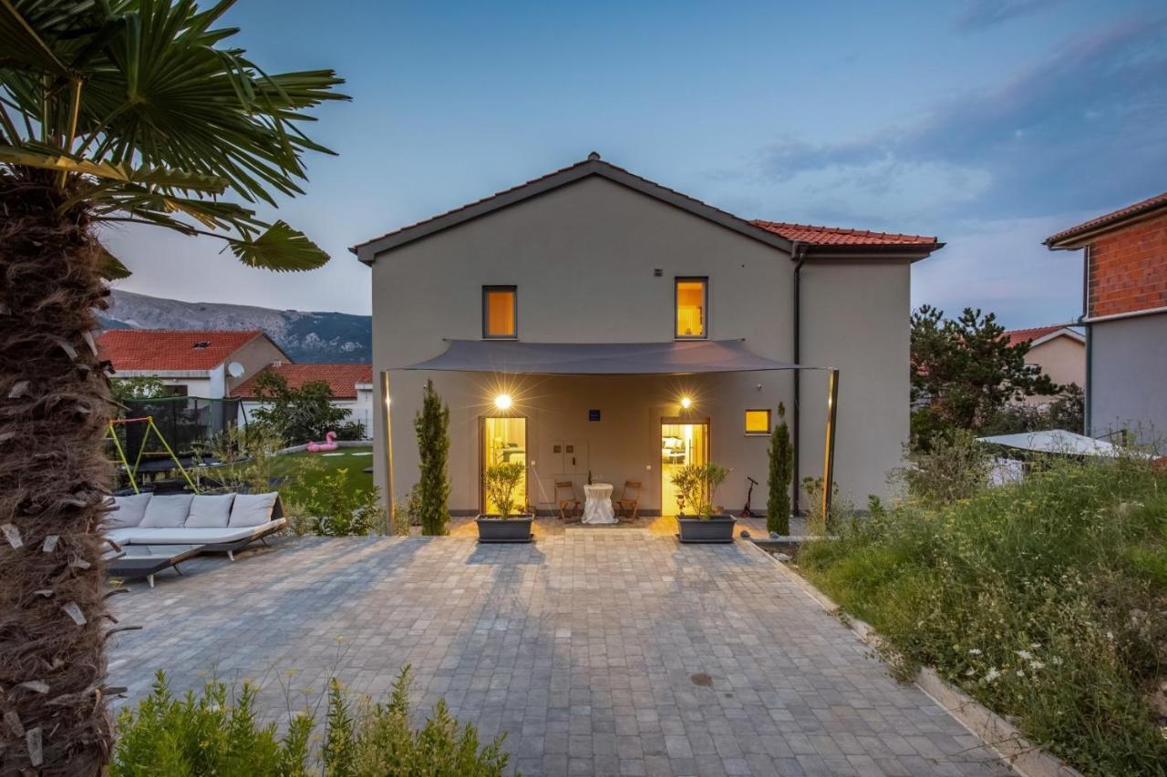 Tarari Luxury Apartment Baska  Exterior photo