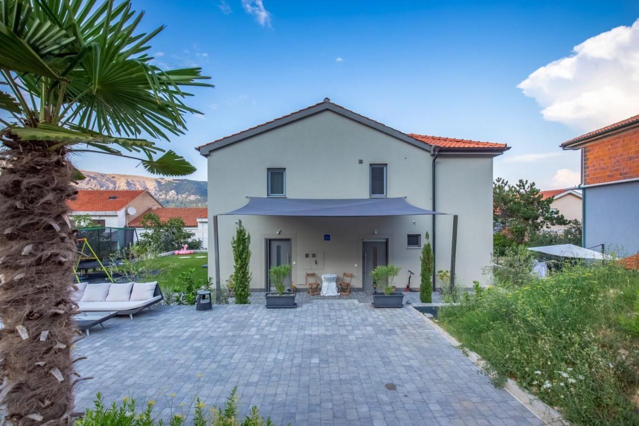 Tarari Luxury Apartment Baska  Exterior photo