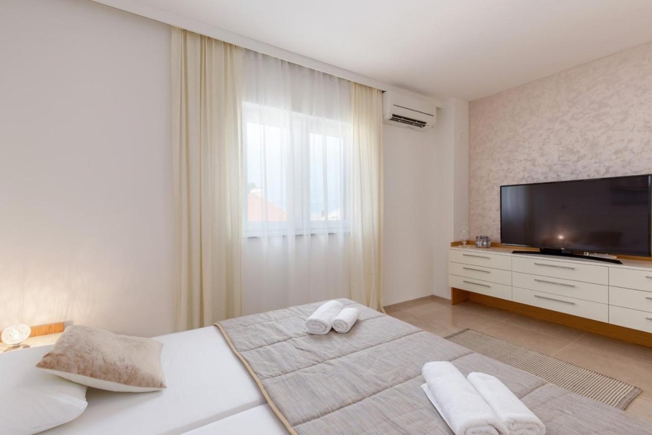 Tarari Luxury Apartment Baska  Exterior photo
